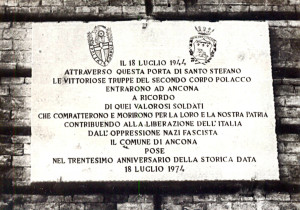 Lapide Porta Santo Stefano 1974